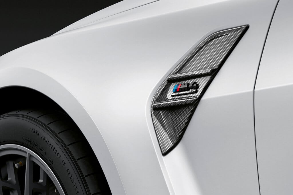 BMW M Performance | Air Intake Mudguard Trim Carbon Set | BMW M4/Competition (G82/G83) | 51132469622 | 51132469623