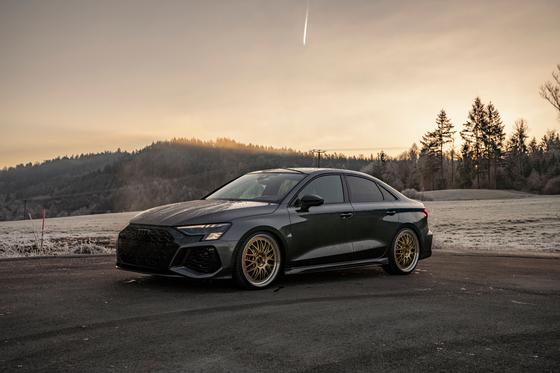 KW | V3 Gewindefahrwerk inox | Audi RS3 quattro 8Y | 352100DV | 352100DW KW | V3 Gewindefahrwerk inox | Audi RS3 quattro 8Y | 352100DV | 352100DW