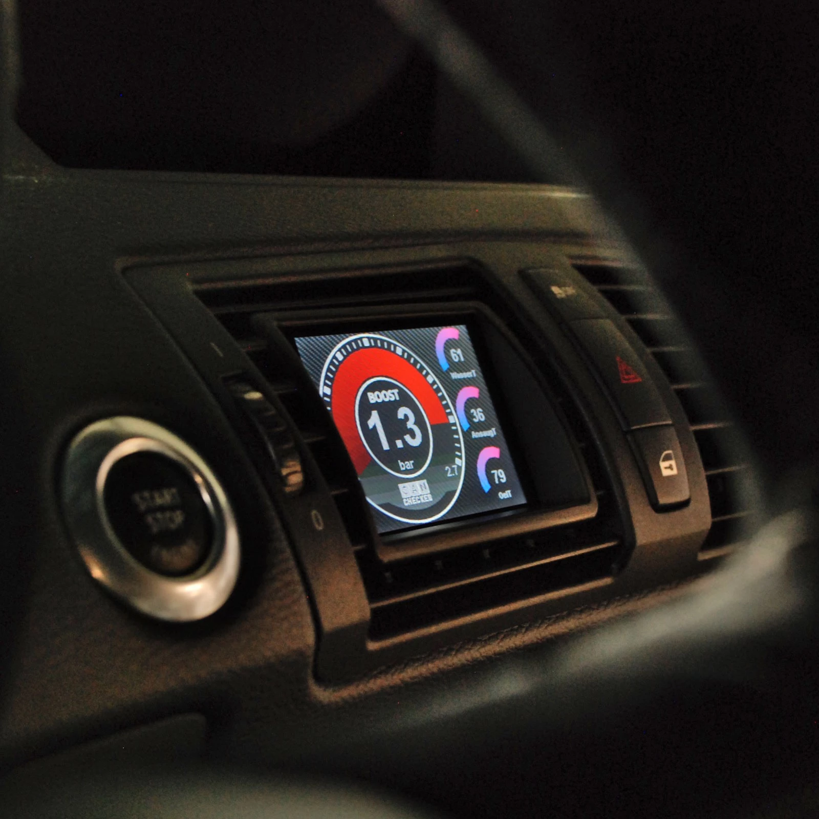 CANchecked | 2.8" Datendisplay MFD28 Gen.2 | BMW 1er inkl. M (E81/E82/E87/E88) N43 N54 N55