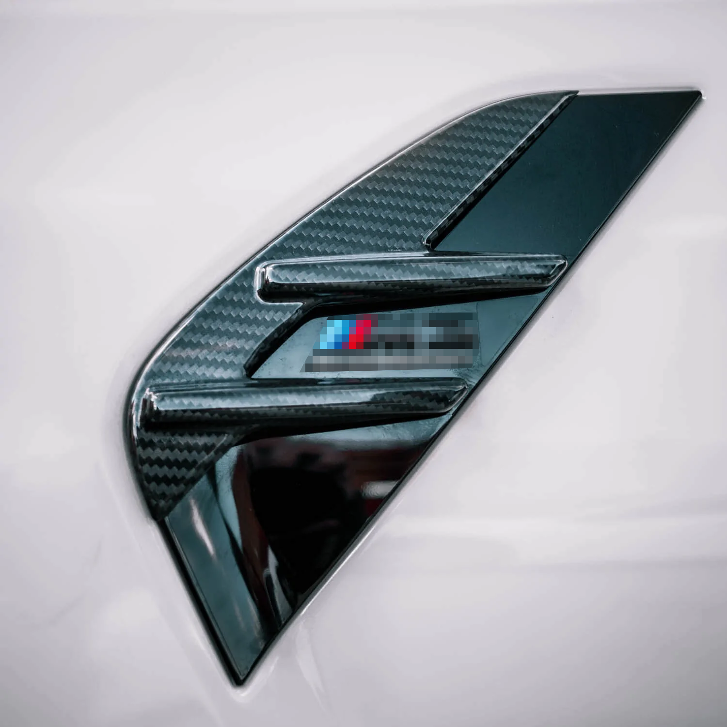 Kotflügel Seiteneinlässe Emblem Aufkleber Carbon | passend für BMW M3/M4 (G80/G81/G82/G83) | Aulitzky Tuning