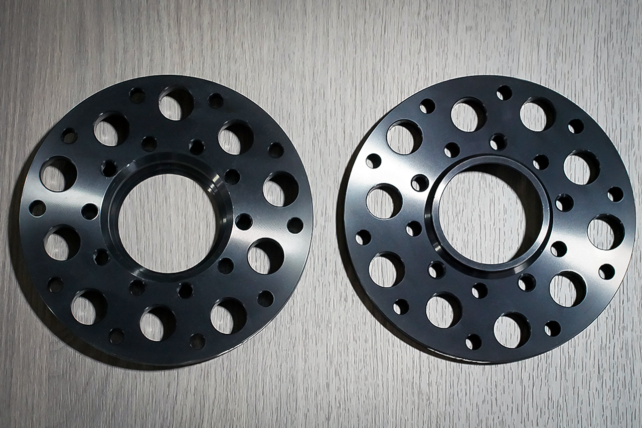 Spurverbreiterungen Set 12mm / 5x120 - 5x132 / 66,6mm | passend für BMW M5/XM (G90/G99/G09) | Aulitzky Tuning