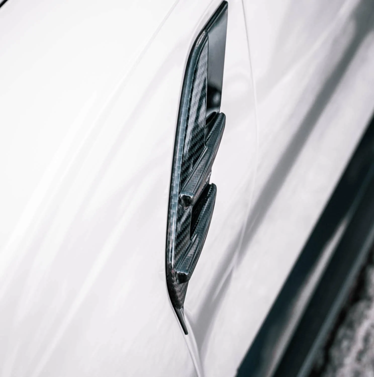 Kotflügel Seiteneinlässe Emblem Aufkleber Carbon | passend für BMW M3/M4 (G80/G81/G82/G83) | Aulitzky Tuning