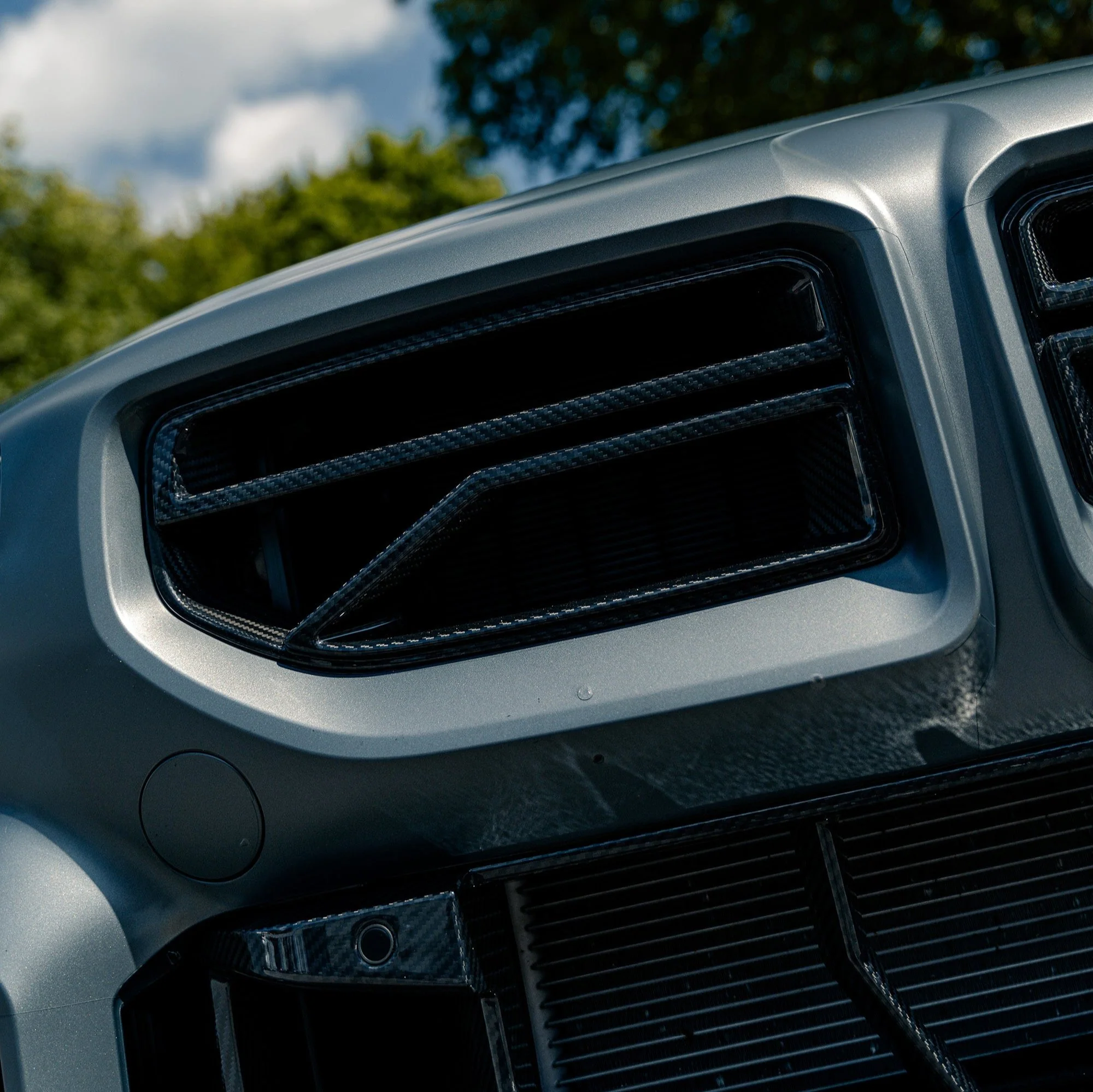 Frontgrill SOOQOO V-Style Carbon | passend für BMW M2 (G87) S58 | Aulitzky Tuning