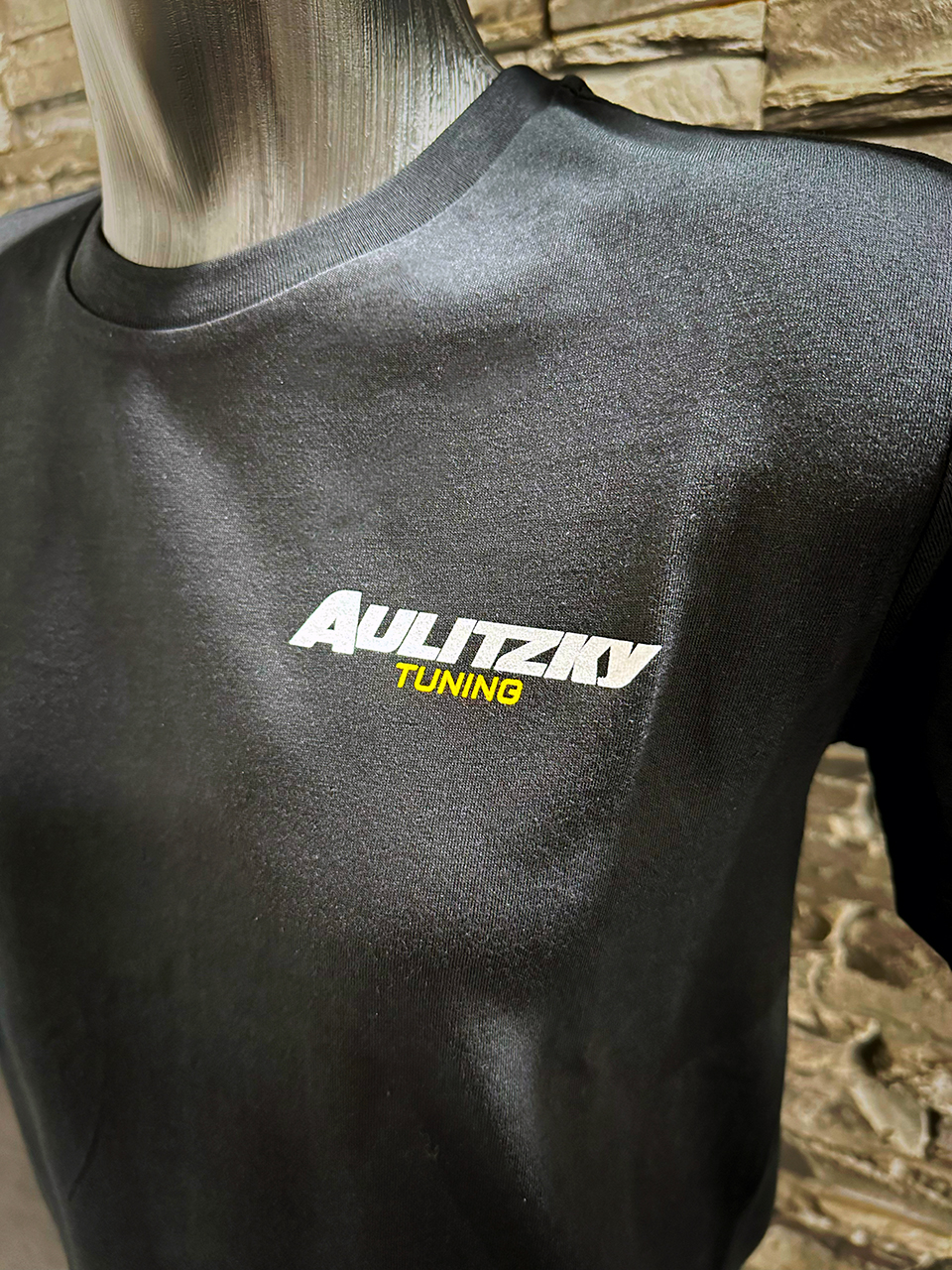 AT | Aulitzky Tuning | Team T-Shirt 2024 | schwarz gelb | *LIMITED EDITION*