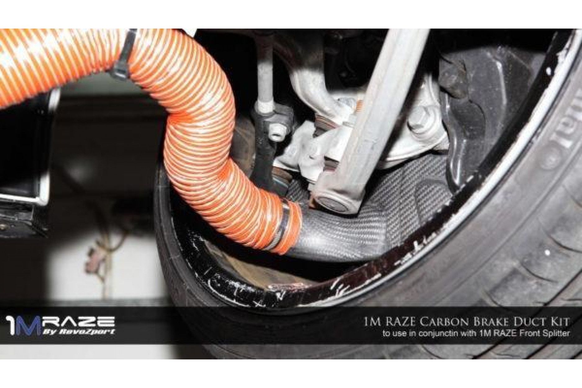 RevoZport | Carbon Bremsluftkanal für 1M Raze Frontlippe | BMW 1er M (E82) 340PS N54