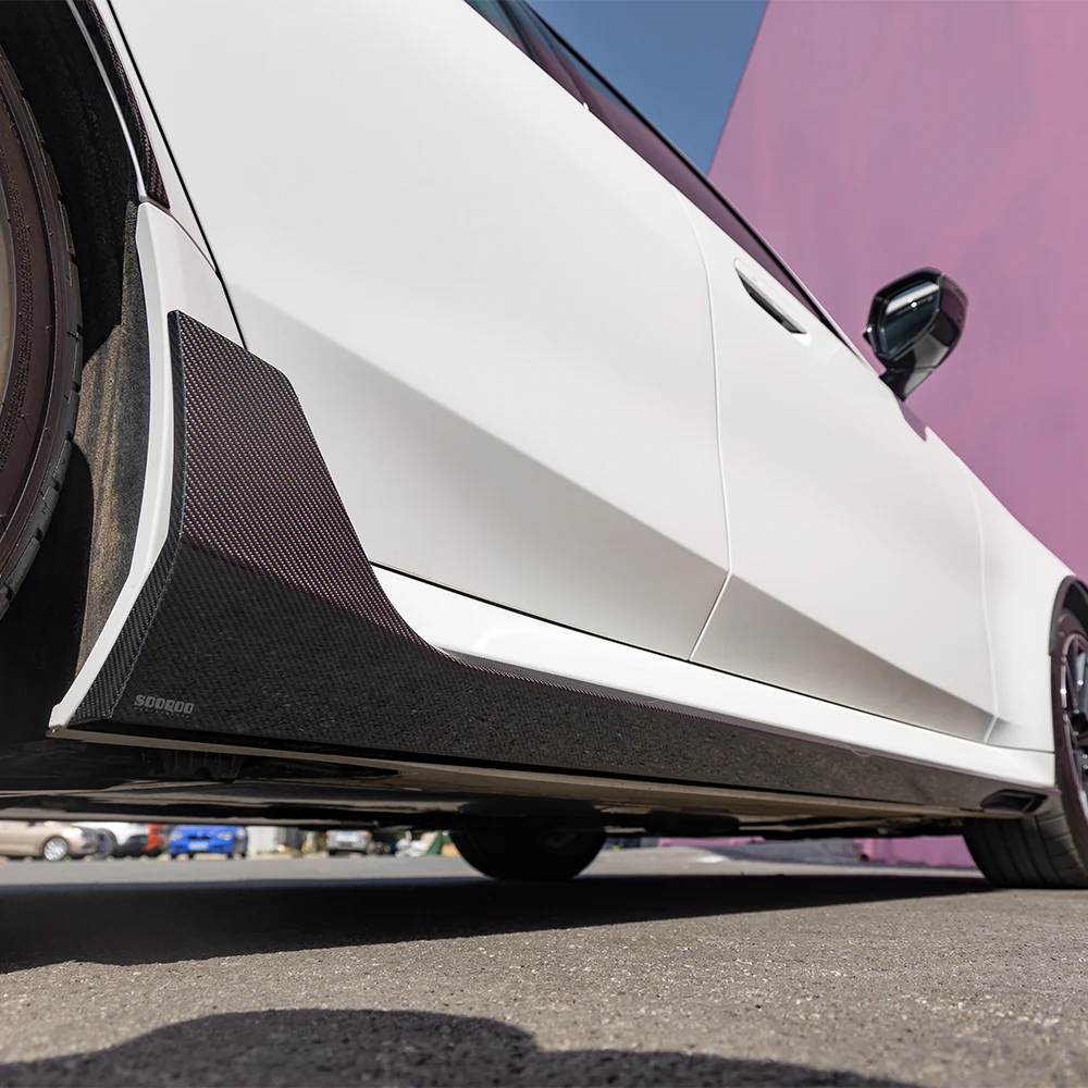 Side skirts with flaps SOOQOO Carbon | fits BMW M5 (G90/G99) S68 | Aulitzky Tuning